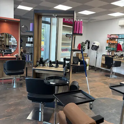 SALON DE COIFFURE POLLESTRES LADY BOY COIFFURE